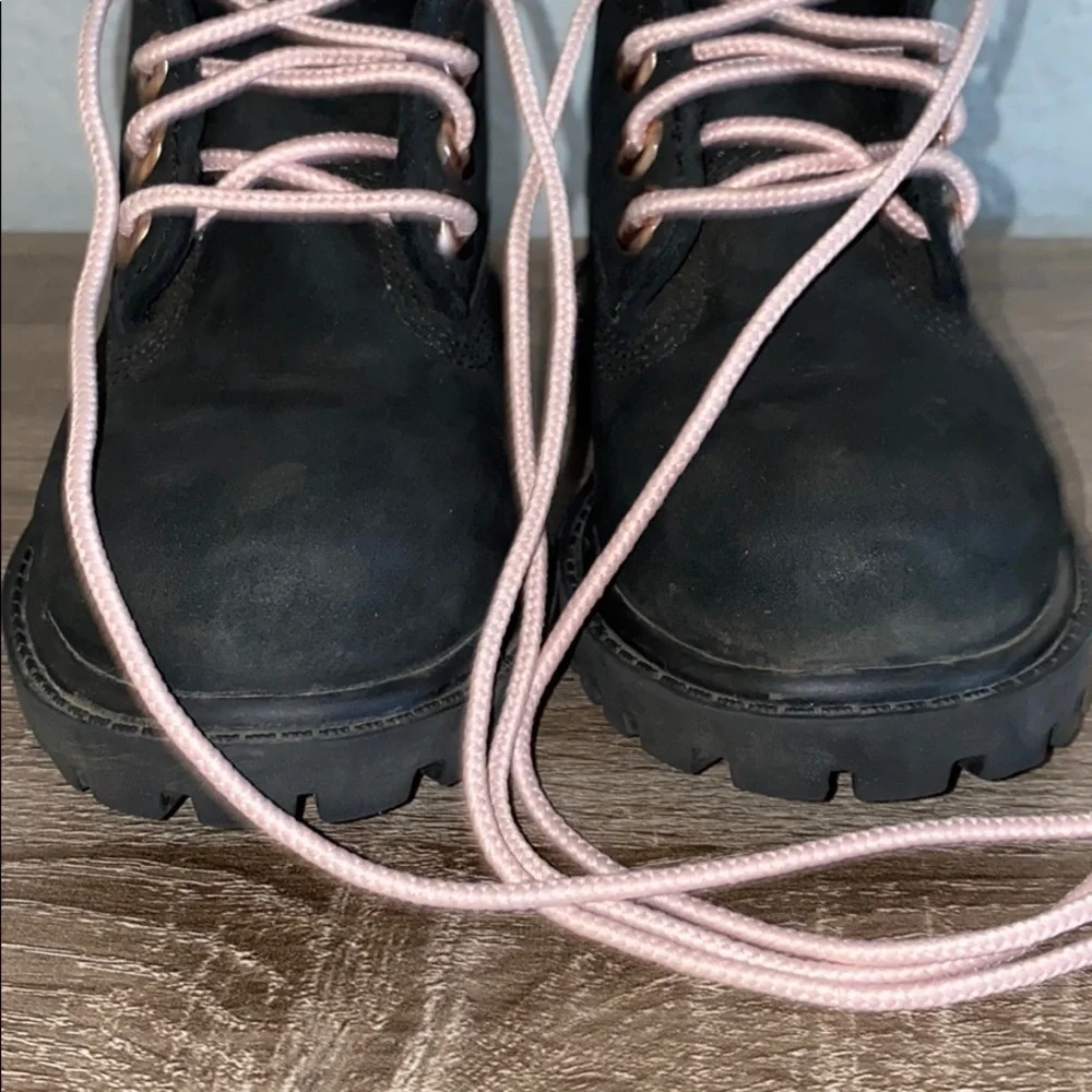 Timberland boots black with pink sz 7